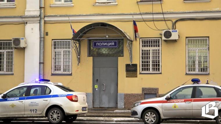 В Выборге задержали двух «отморозков», покусившихся на пожилую женщину