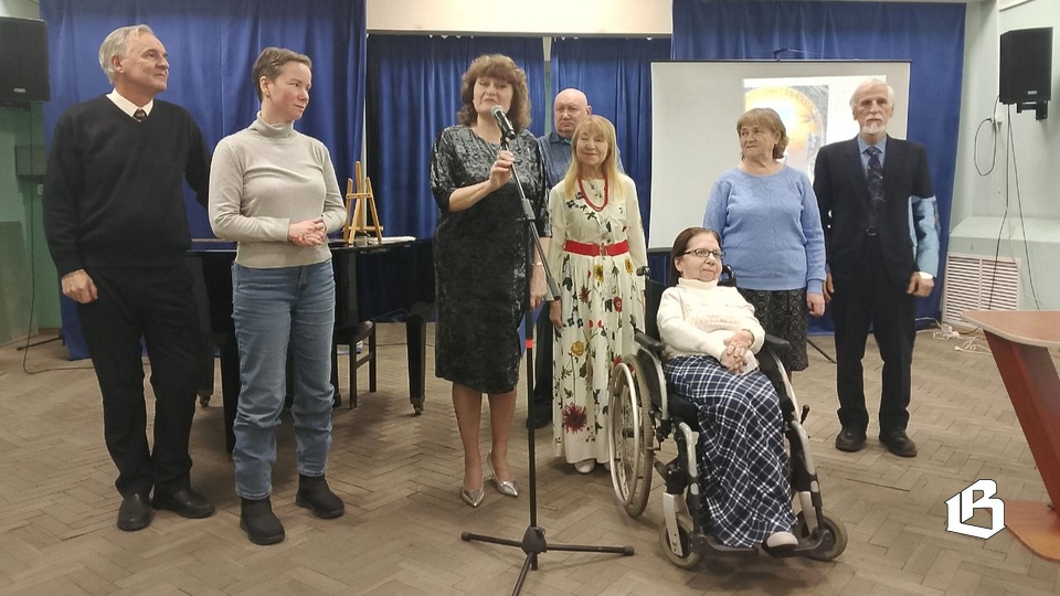 «Любите живопись, поэты...»