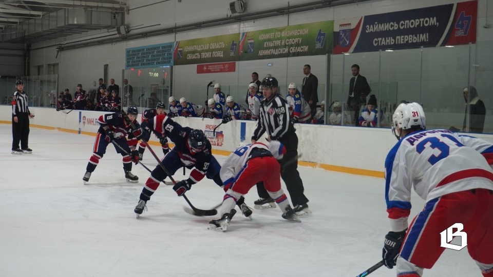  Фортуна пока не улыбается ленинградским хоккеистам