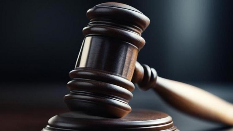 Суд взыскал с проходимца украденные миллионы