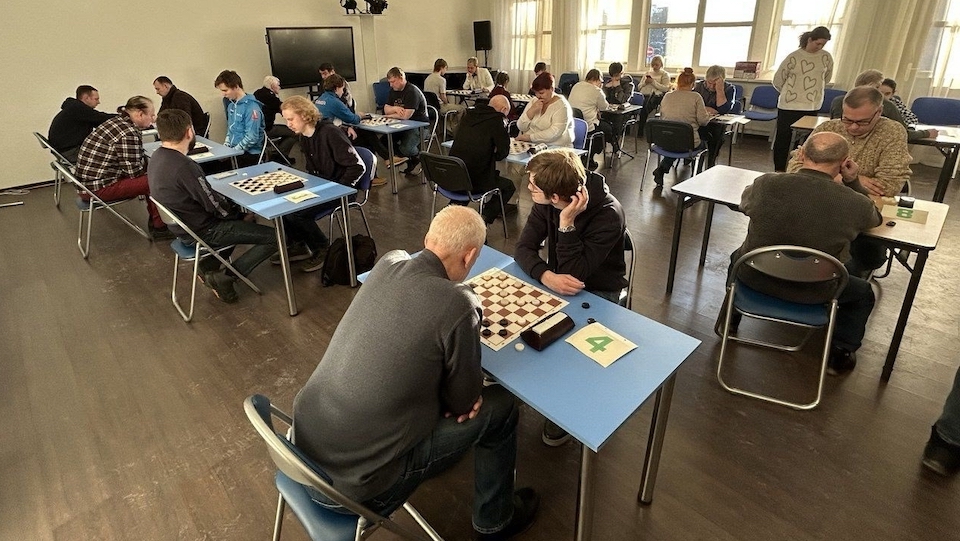 В Выборгском районе областные шашисты выявили сильнейших