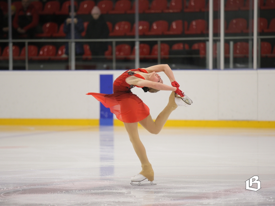 Юные фигуристы трёх федеральных округов сражались в Выборге за путёвки в Йошкар-Олу