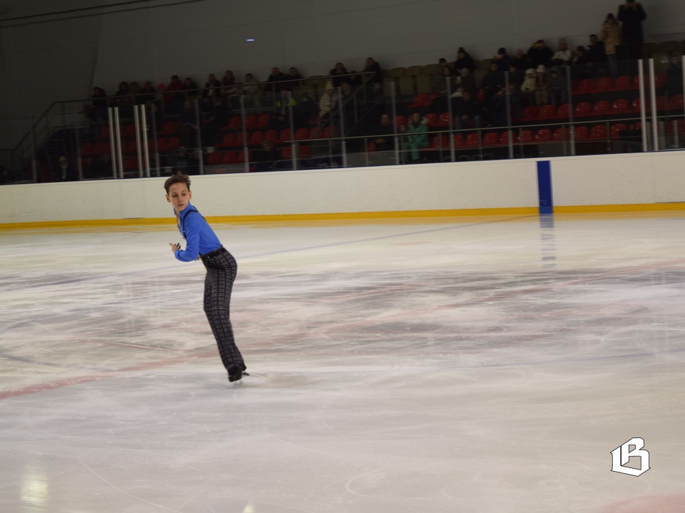 Юные фигуристы трёх федеральных округов сражались в Выборге за путёвки в Йошкар-Олу