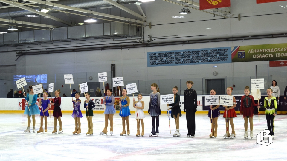 Юные фигуристы трёх федеральных округов сражались в Выборге за путёвки в Йошкар-Олу