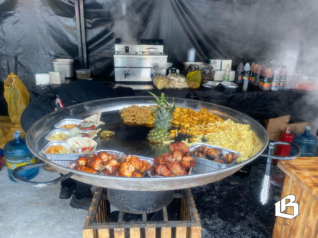 Традиции и забавы Масленицы на Батарейной горе в Выборге