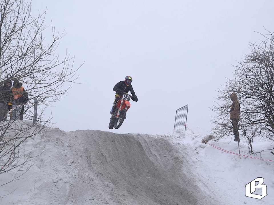 Интендантская гора в очередной раз приняла мотогонщиков