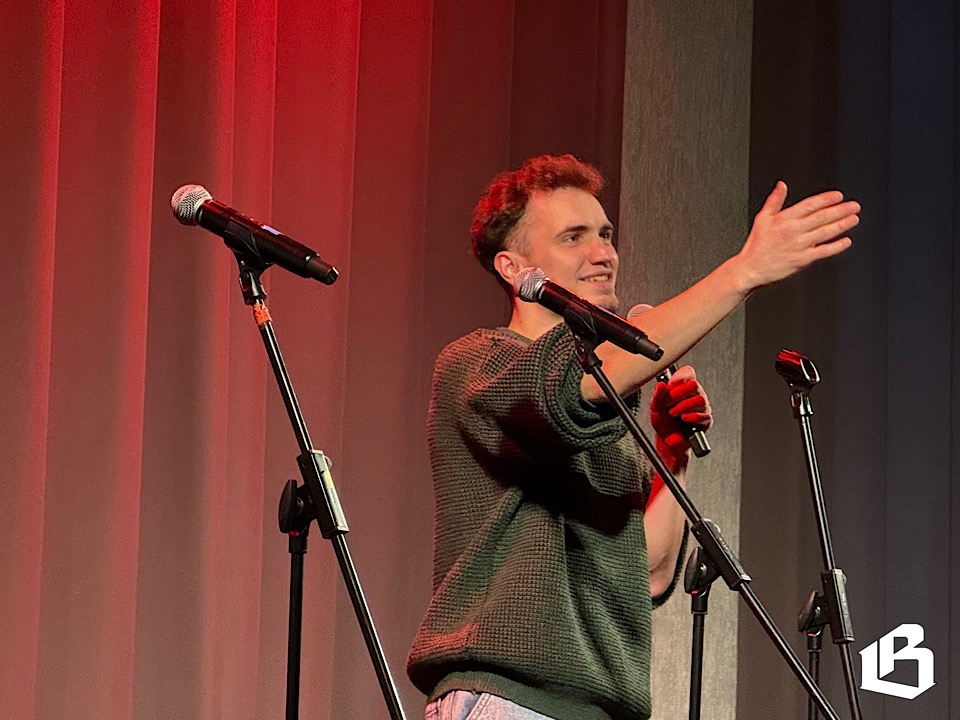 Шестой «СтихоФест»: 20 голосов на одной сцене!