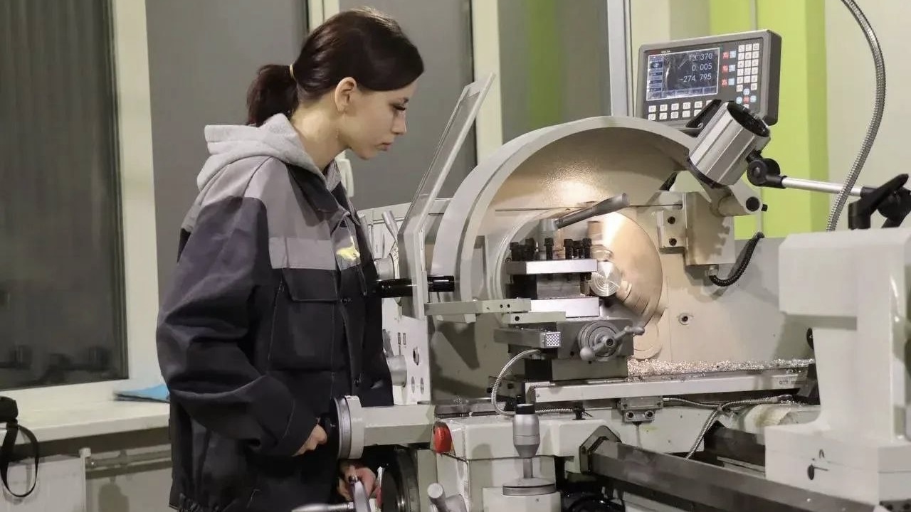 В Ленинградской области модернизируется система профессионального образования