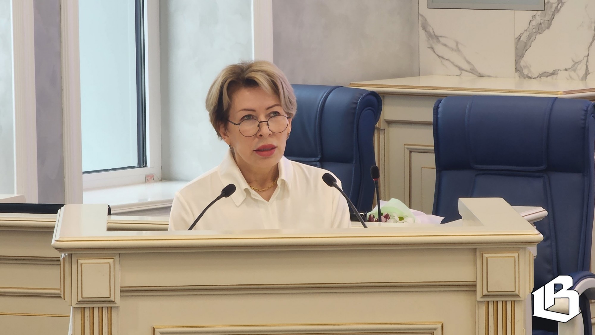 Какая она — женщина в современном обществе — обсудили на заседании Заксобрания Ленобласти