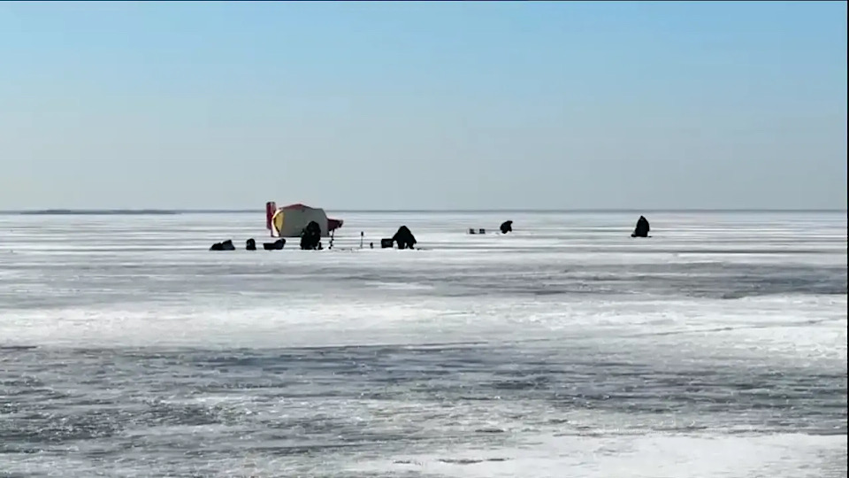 Трагедия на озерах Выборгского района: двое рыбаков погибли