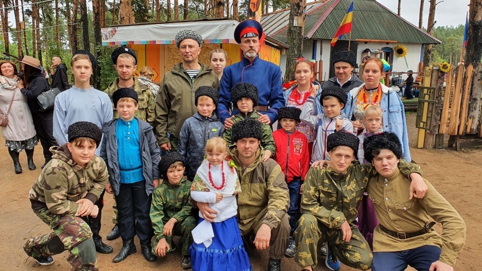 Выборгские хуторяне чтят традиции предков и воспитывают молодёжь