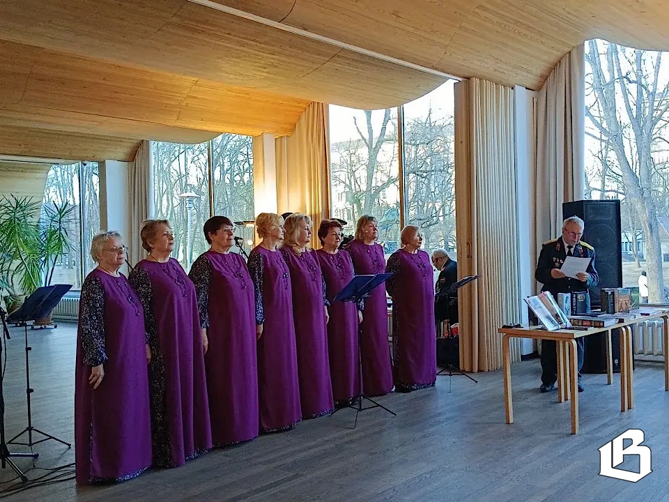 «Старый мотив железных дорог…»