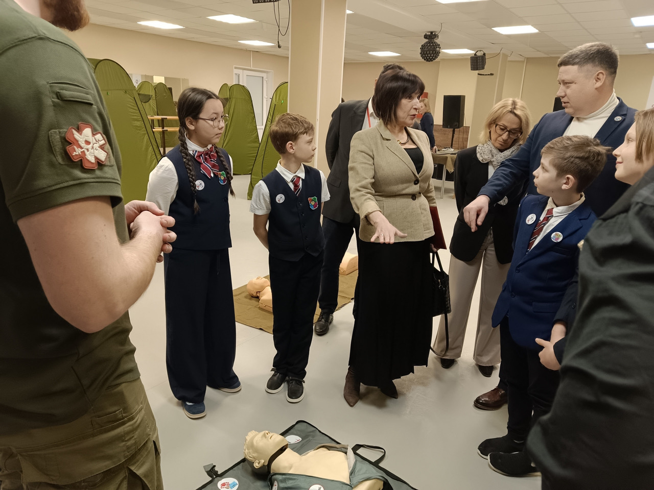 Растим патриотов: юные ленинградцы встретились в лагере «Маяк»