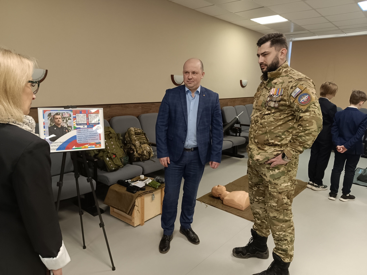 Растим патриотов: юные ленинградцы встретились в лагере «Маяк»