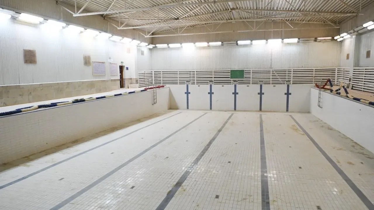 В Светогорске капитально отремонтируют бассейн «Дельфин»