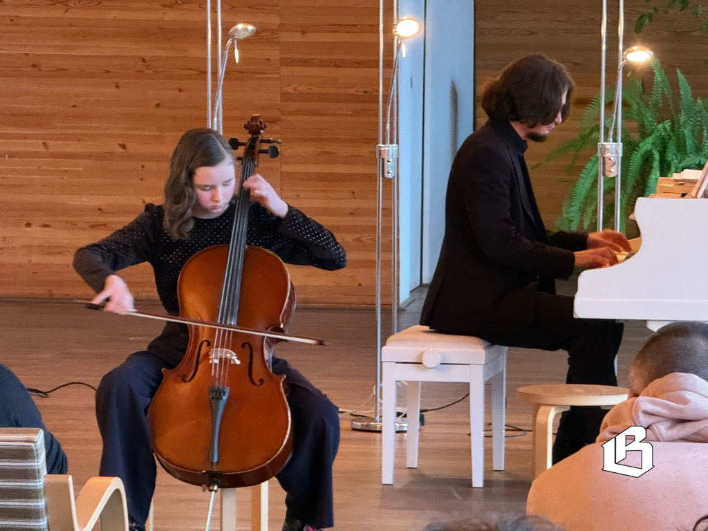 «Звуки весны в объятиях виолончели»