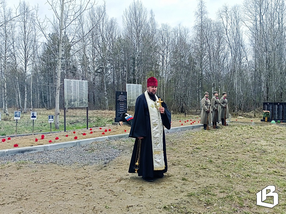 В Выборгском районе прошло торжественное открытие воинского захоронения
