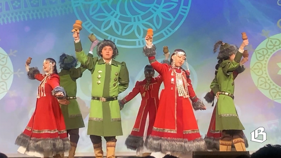 «Ты увидишь, как танцует якутяночка моя»…