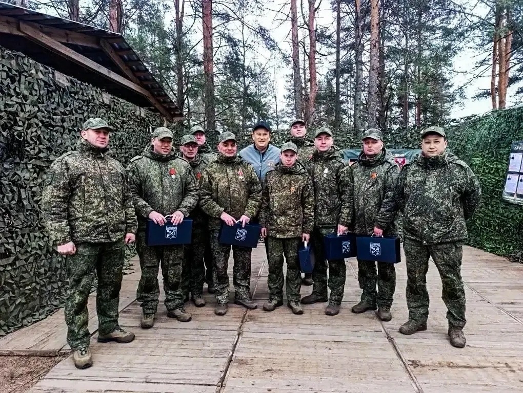 Дмитрий Медведев прибыл с визитом в Ленобласть