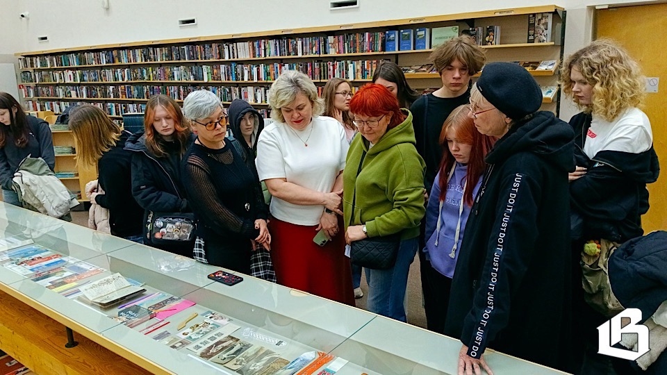 Уникальная выставка книжных закладок открылась в библиотеке Алвара Аалто