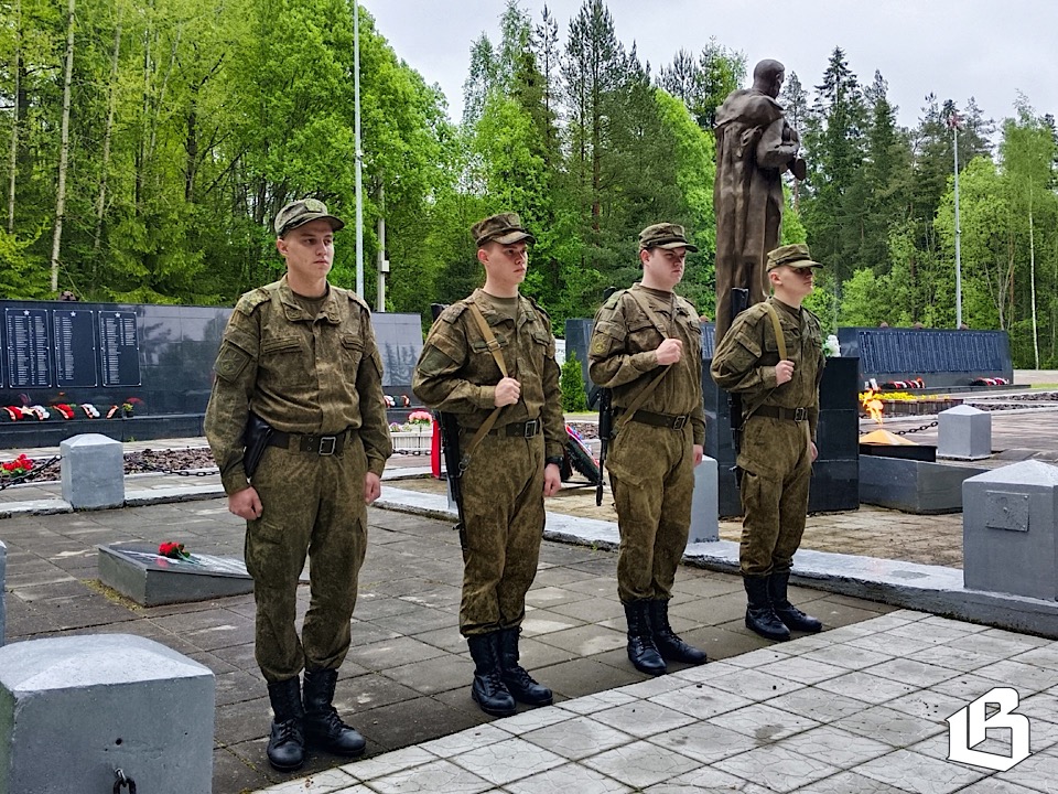 В Первомайском поселении захоронили останки бойцов Красной Армии