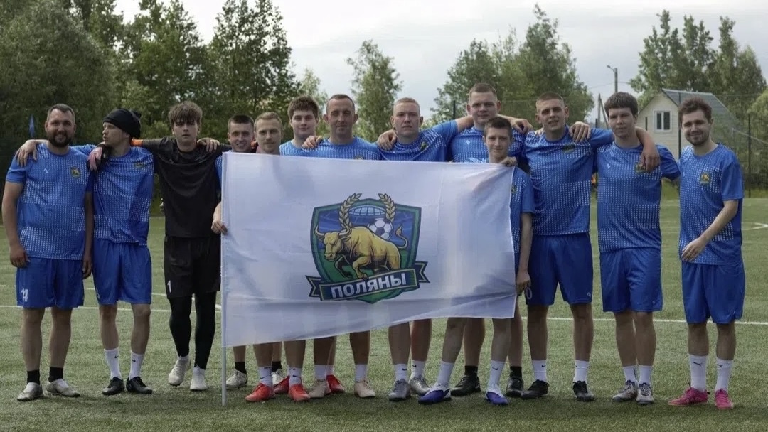 В День России в Полянах играли в футбол