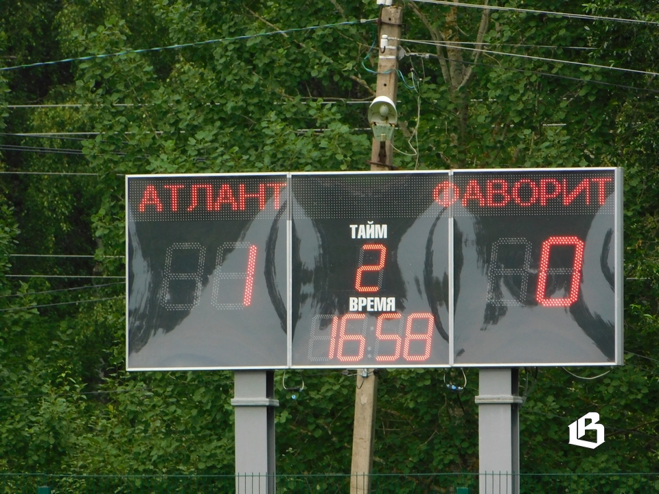 В первом полуфинале Кубка региона «Фаворит» уступил, но сохранил шансы на общий успех