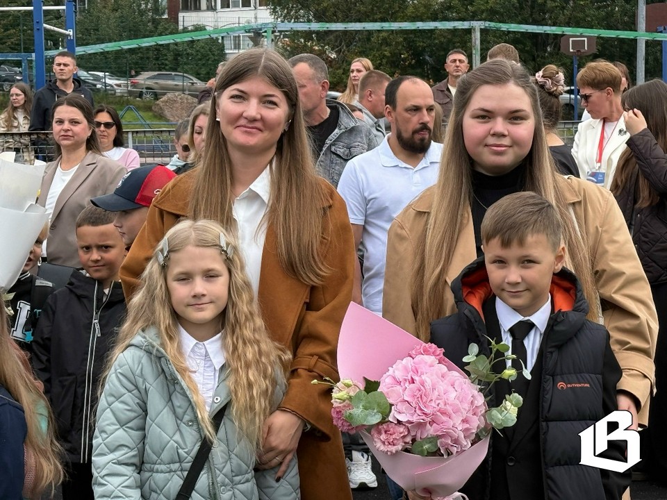 Звонок в будущее: в школе № 10 Выборга отметили День знаний
