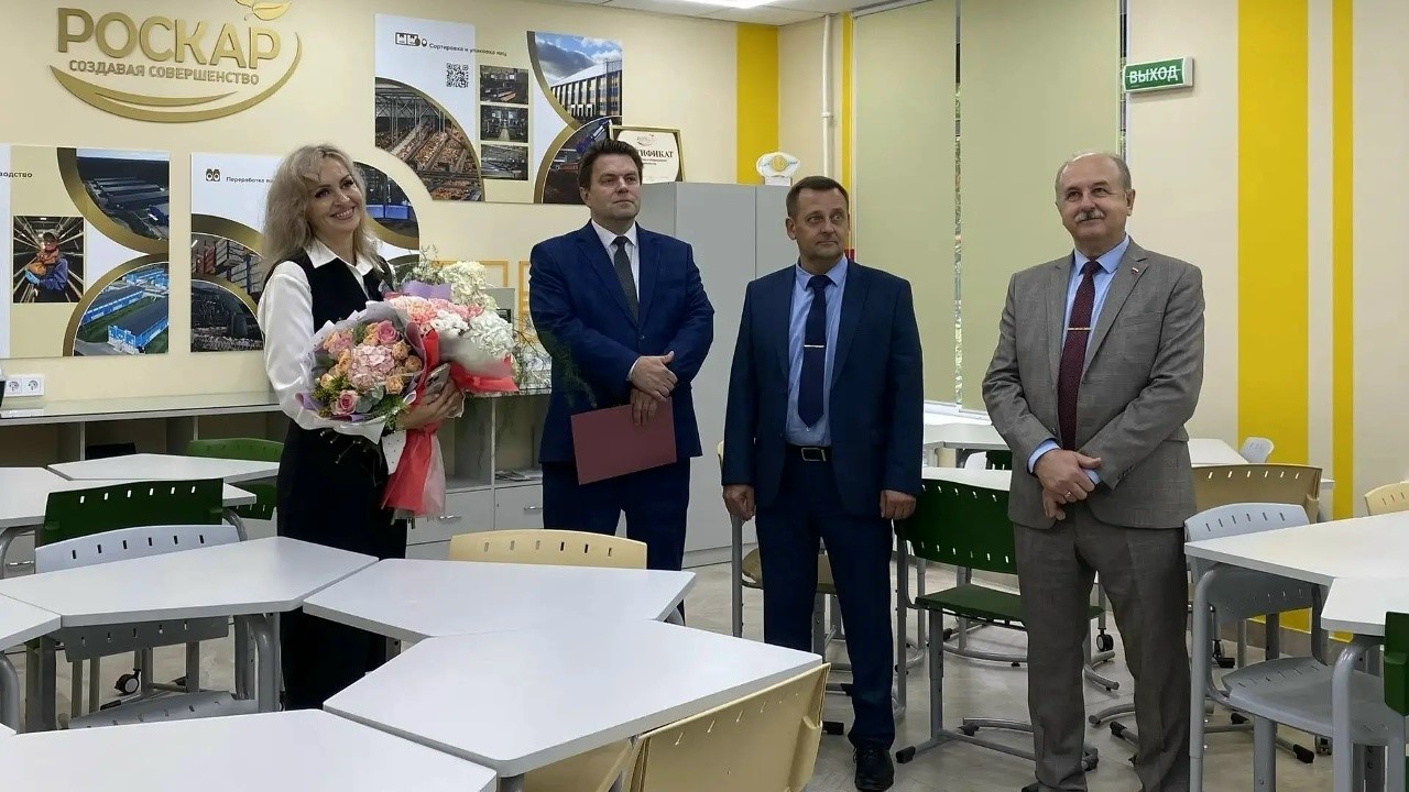 В Первомайском центре образования открыли класс агроинженерии с 3D-принтерами 