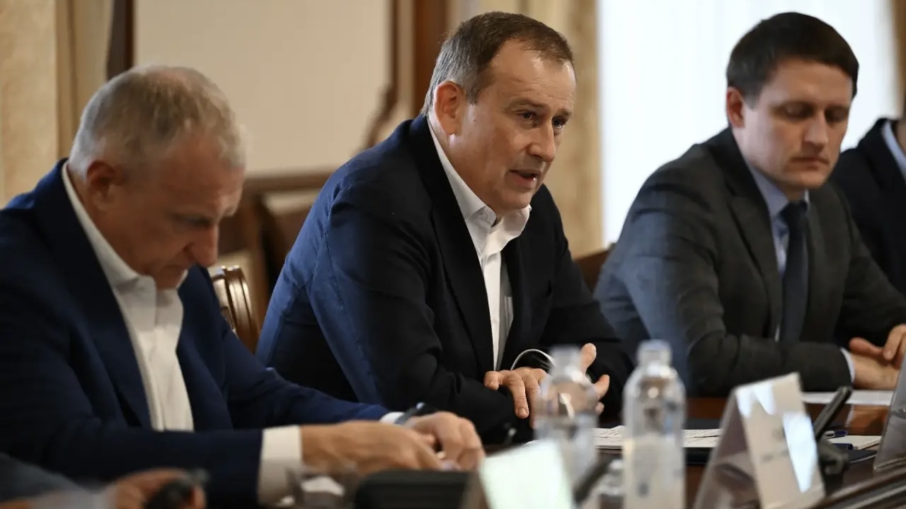 Ситуация с бензином в Ленинградской области стабилизируется: что изменится на АЗС
