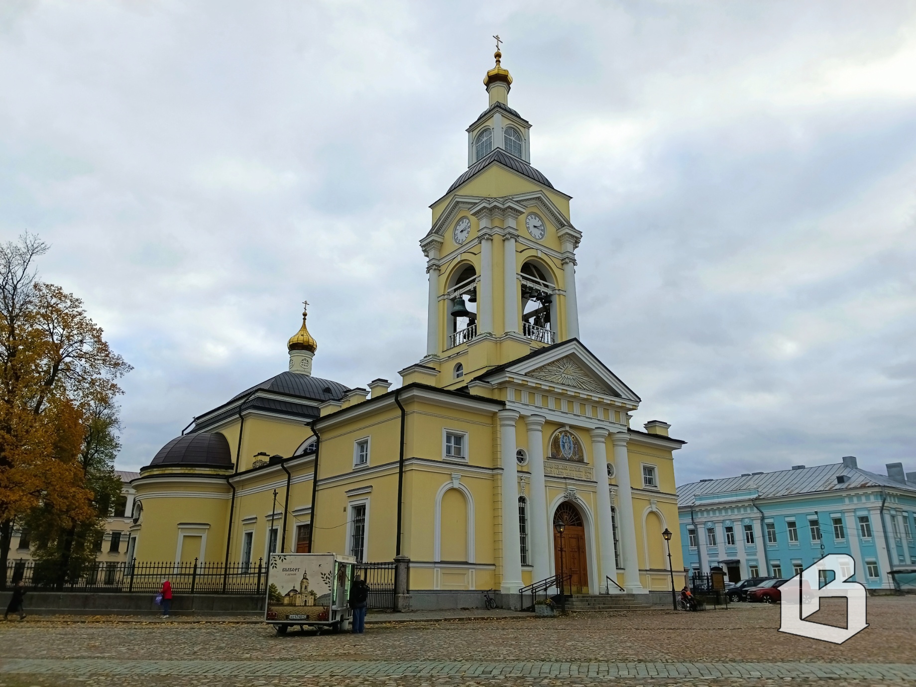 Покров Пресвятой Богородицы и его место в русской традиции