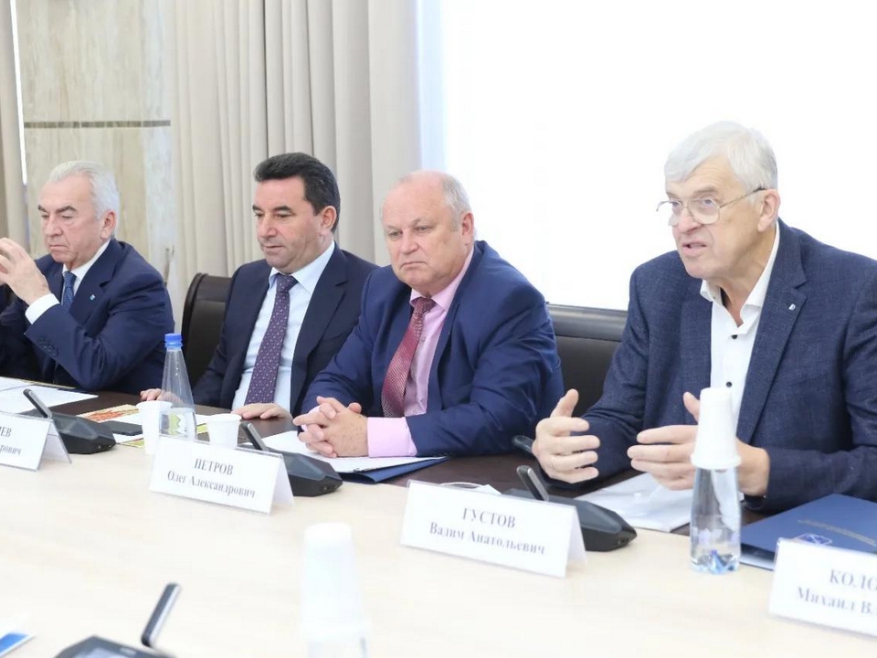 Олег Петров о том, чему учит работа депутата