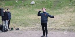 «Смуглянку» и «День Победы» спели всем двором