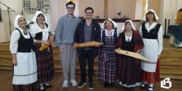 Как новосибирцев научили в Выборге играть на кантеле