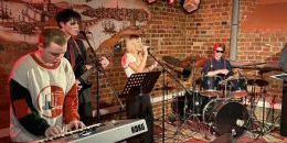 Группа «Последний вопрос» исполнила кавер-версии поп и рок-хитов