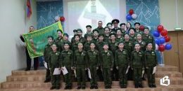Будущие стражи российских рубежей пока ещё учатся в 5-м классе школы посёлка Возрождение