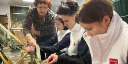 Каникулы с пользой: «Первые» плетут сети победы