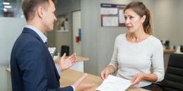 Налоговики начали отслеживать неплательщиков налогов по банковским переводам