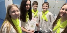 Юные инспекторы движения из Первомайского ЦО осваивают дорожную науку 