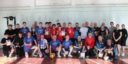 Крылатый мяч летит в район: в Гончарово прошел турнир по волейболу