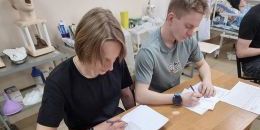 Юные медики из Первомайского осваивают азы заботы о пациентах в Выборге