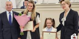 Юная художница из Выборга забрала награду на конкурсе рисунков от Заксобрания