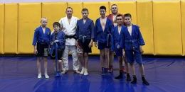 Рощинские самбисты поучились у мастера спорта