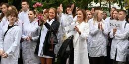 От букета к скальпелю. Студенты-медики Выборга встретили новый учебный год 